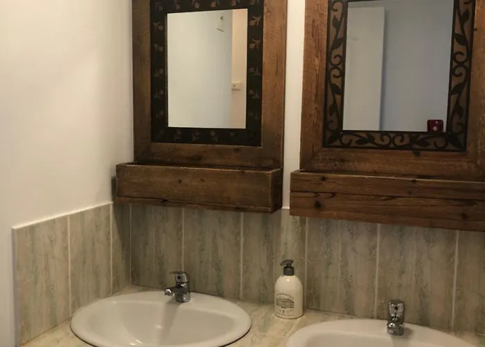 Meadow Brook Tatil Evi La Lande-de-Goult