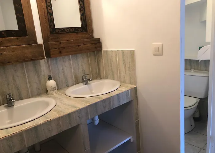 Meadow Brook La Lande-de-Goult